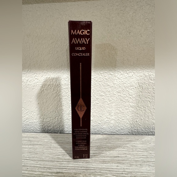 Charlotte Tilbury Magic Wand Concealer 8 Medium. NIB - Picture 4 of 6